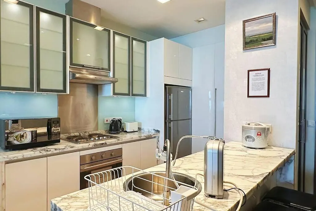 Straits Quay 1 Bedroom Elegant Suite - Infinity Seaview Tanjung Tokong