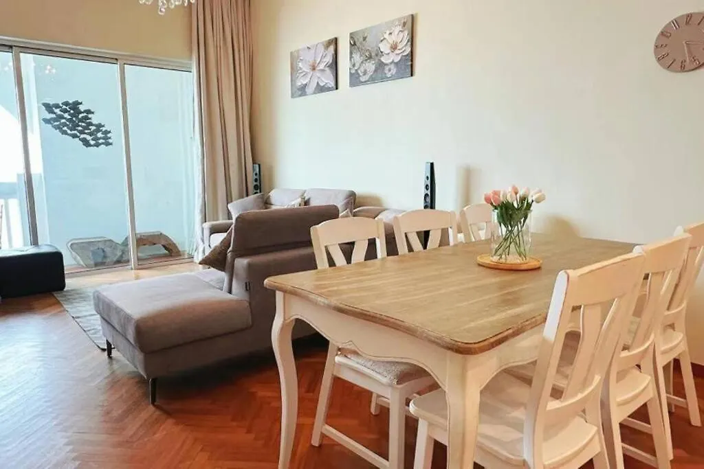 Straits Quay 1 Bedroom Elegant Suite - Infinity Seaview Tanjung Tokong 0*,