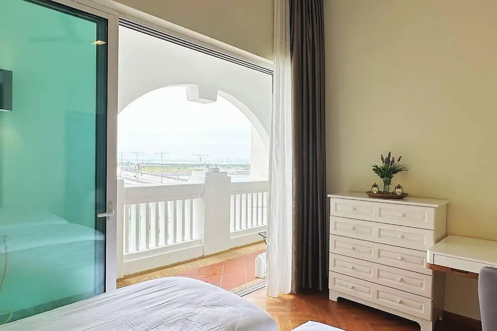 Apartment Straits Quay 1 Bedroom Elegant Suite - Infinity Seaview Tanjung Tokong Malaysia