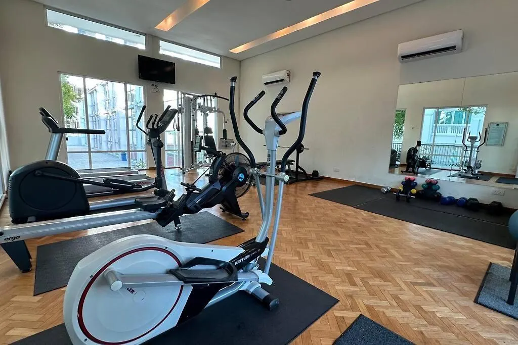 Straits Quay 1 Bedroom Elegant Suite - Infinity Seaview Tanjung Tokong 0*,